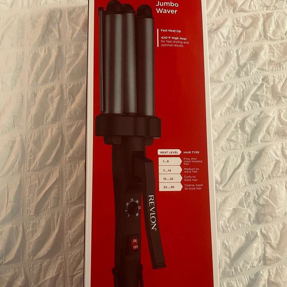Hair Crimper- Revlon Jumbo Waver NEW in the box